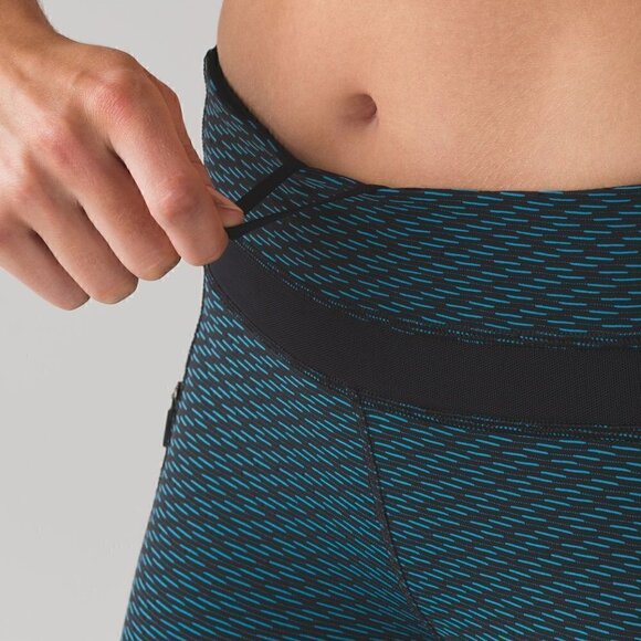 Lululemon Inspire Tight II size 4 - Picture 13 of 14